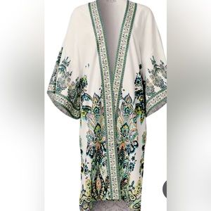 Linen Paisley Kimono Venus NWOT, paisley-printed kimono is an extra-breezy.